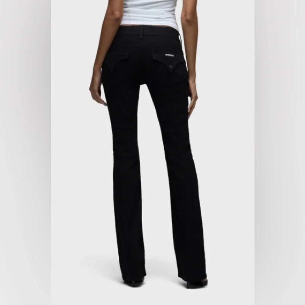 Hudson Jeans Black Beth Mid-Rise Baby Bootcut Petite Jean - Picture 2 of 6